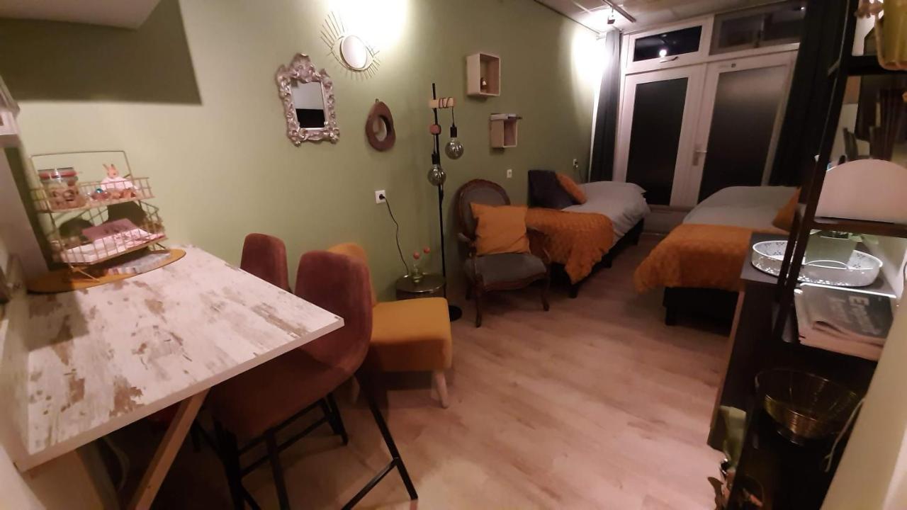 Gastenverblijf Nummer 1 Sommelsdijk Bagian luar foto